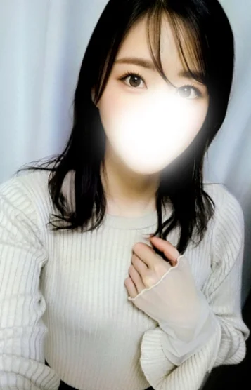 えれな正統派黒髪美人