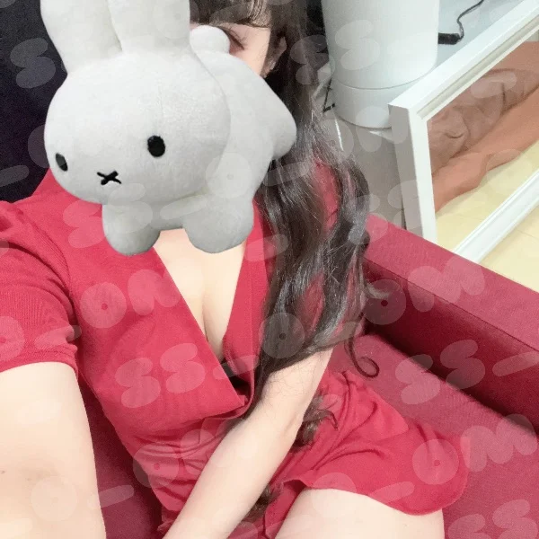 明日11時~18時居ます🤍