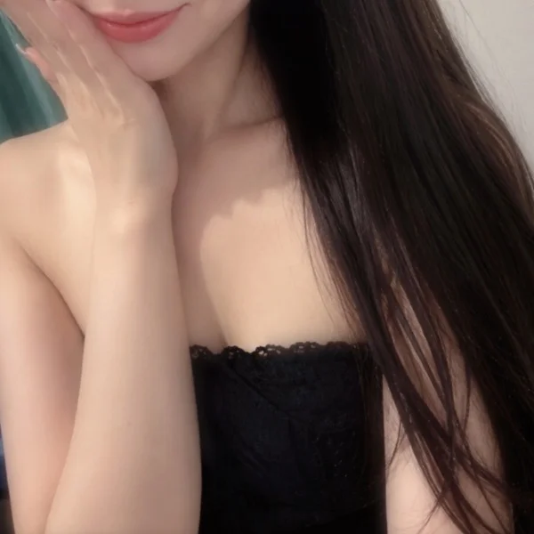 明日12時～出勤💗1枠追加しました🥰