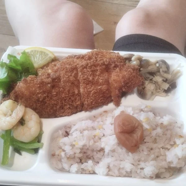 出勤してます