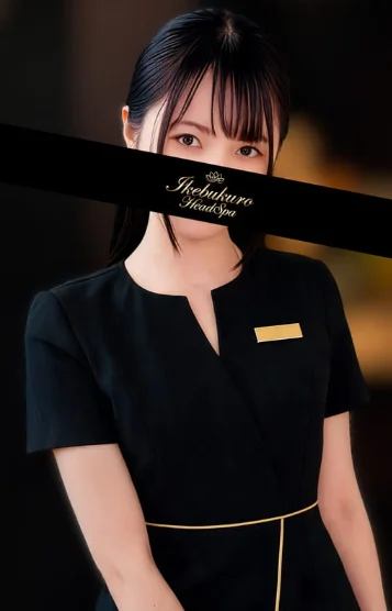 望月ゆずは