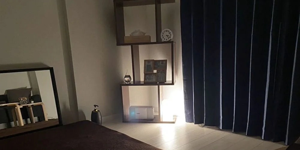 M男の部屋　鼠径部琳派専門　マイクロビキニ　金沢駅前店の施術室写真