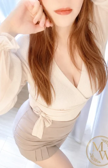 茜