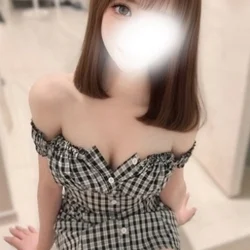 櫻井ひな