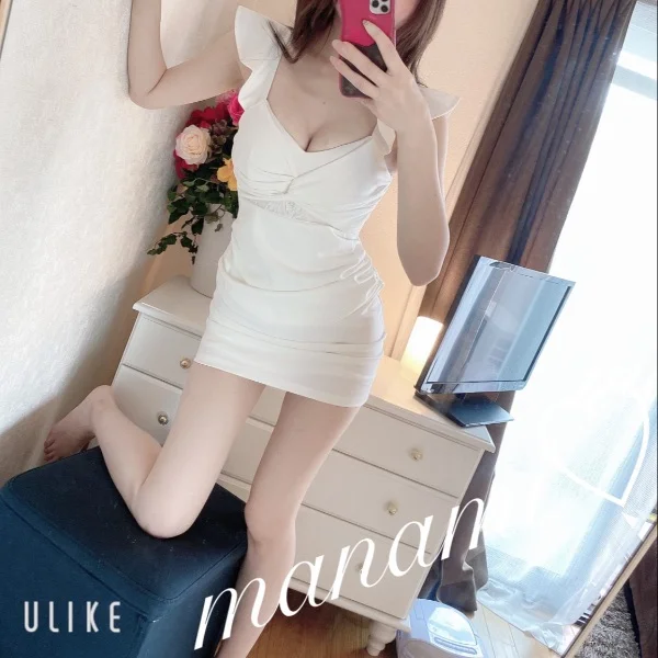 細身巨乳