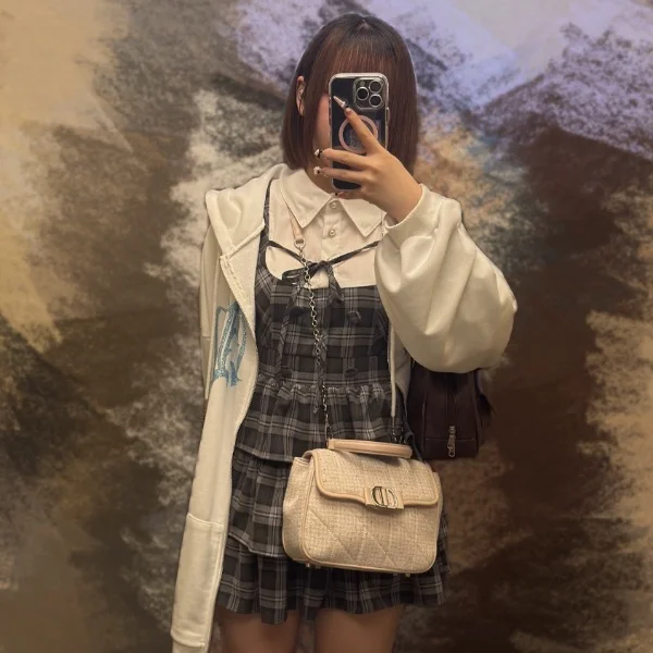 脱がせてみない？？♡