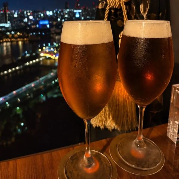 夜景をみながら友達と