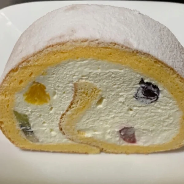 美味しいロールケーキみーっけ👀