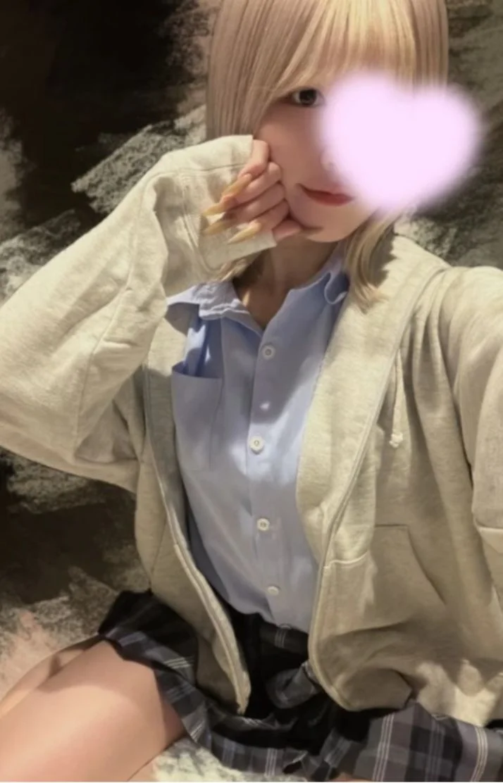 今日もあと少し  5時までいます🤍🤍