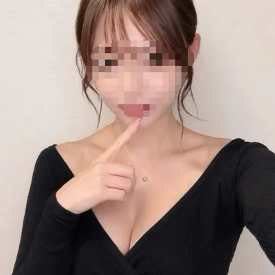 緊急出勤【透明感あふれる20歳の極上美女♡】