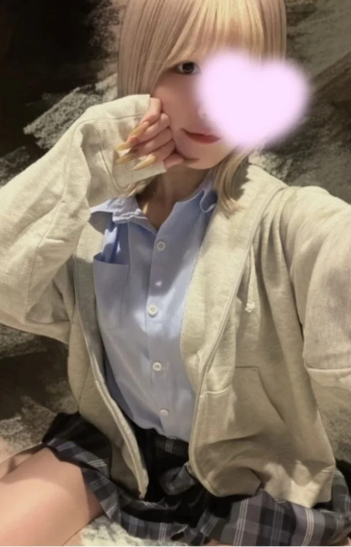 今日もあと少し  5時までいます🤍🤍