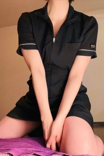 広末マリコ