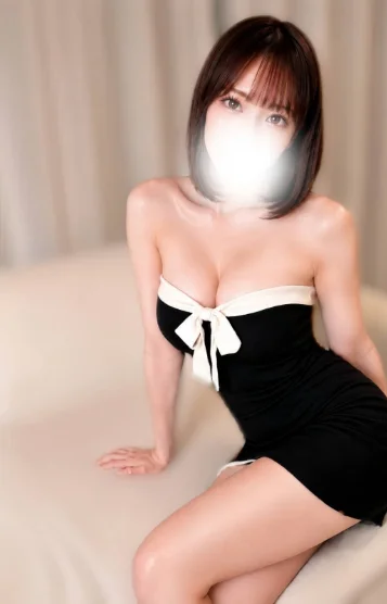 小春あや