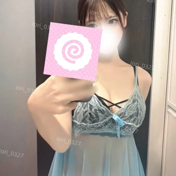 ぱたり…