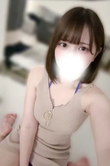 月野えま(新人)
