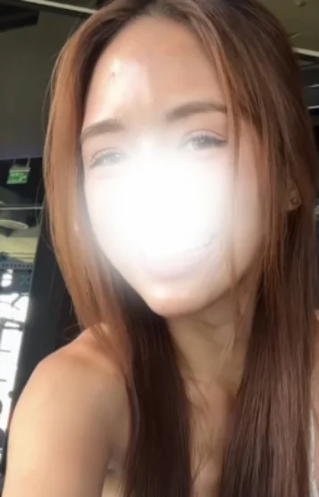 山本 モナ