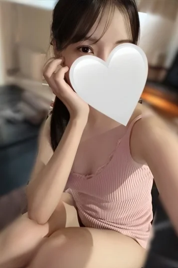 綾瀬れな