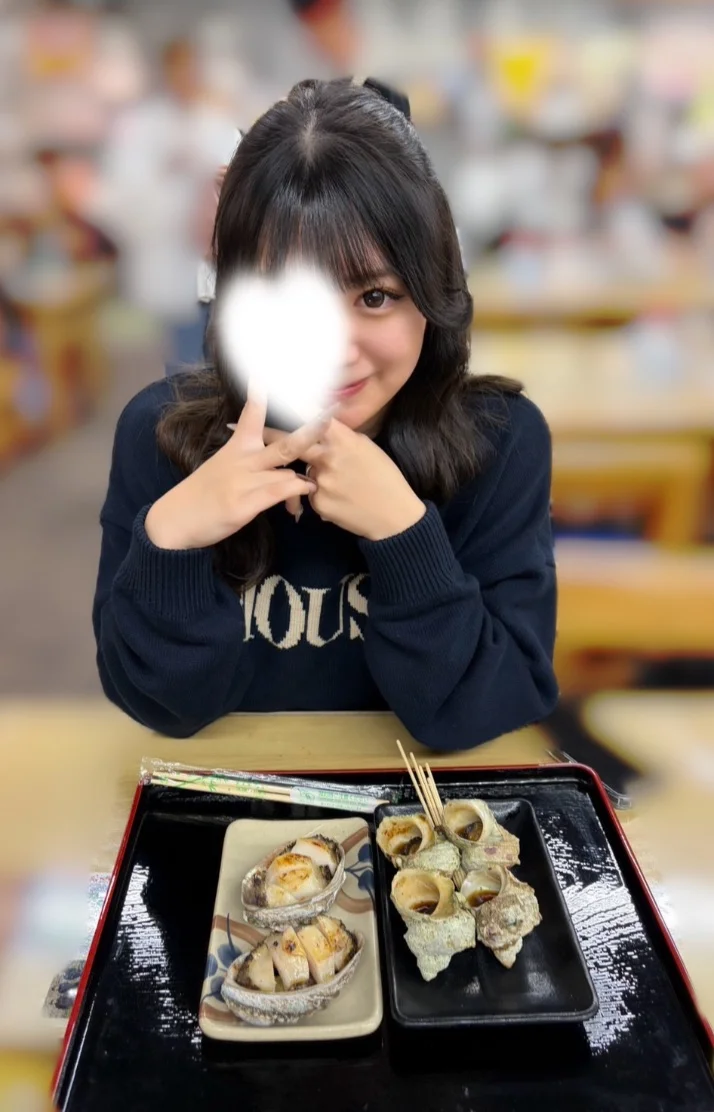 上目遣いからの、、♡