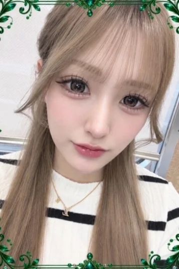 真白ももな