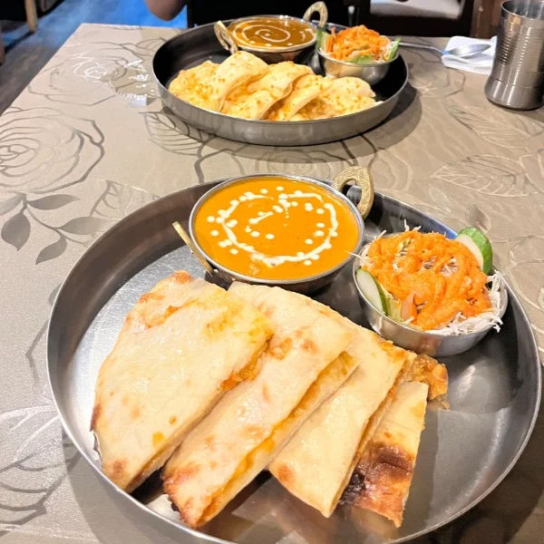 今日の朝昼夜ごはんはカレーです