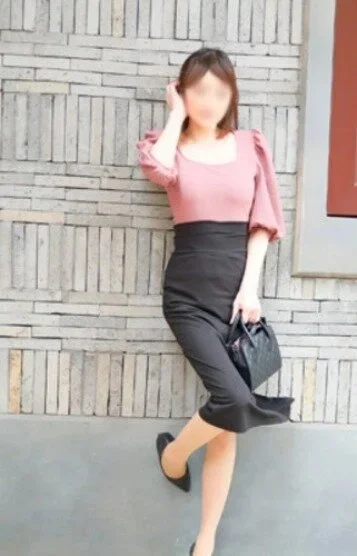 新井あみ