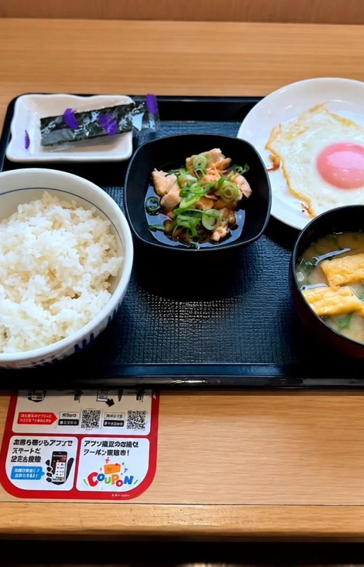 ここはどこの朝食でしょうか〜？🤭💕