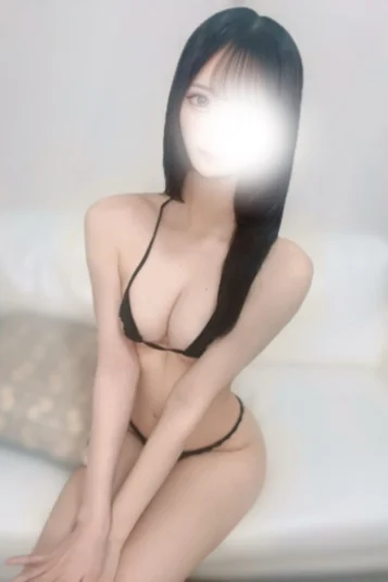 春川ひなの