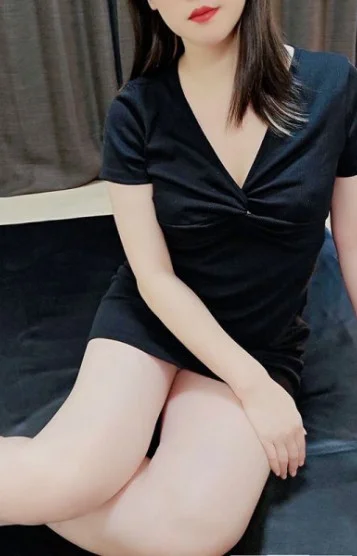 真田えいみ